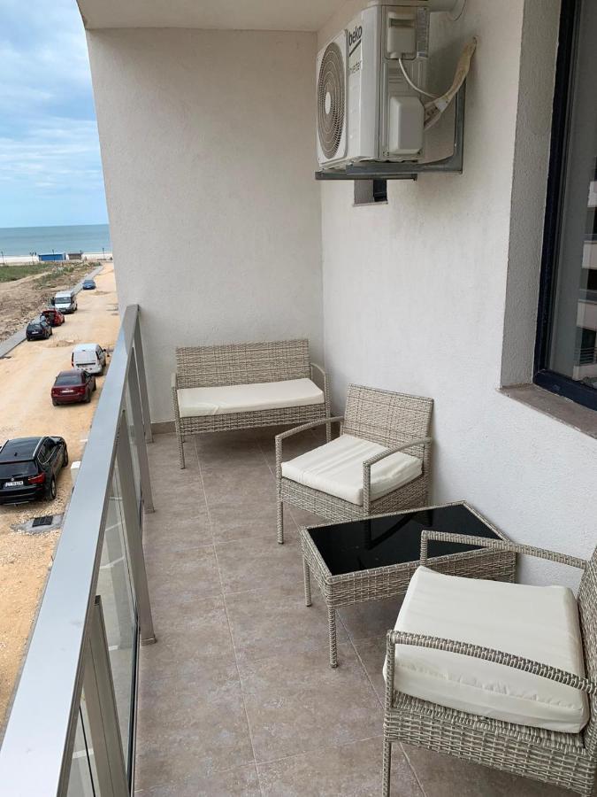Garsoniera De La Mare Lägenhet Năvodari Exteriör bild