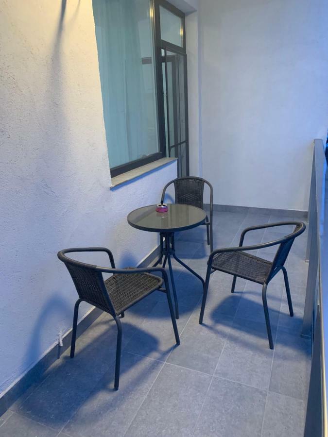 Garsoniera De La Mare Lägenhet Năvodari Exteriör bild