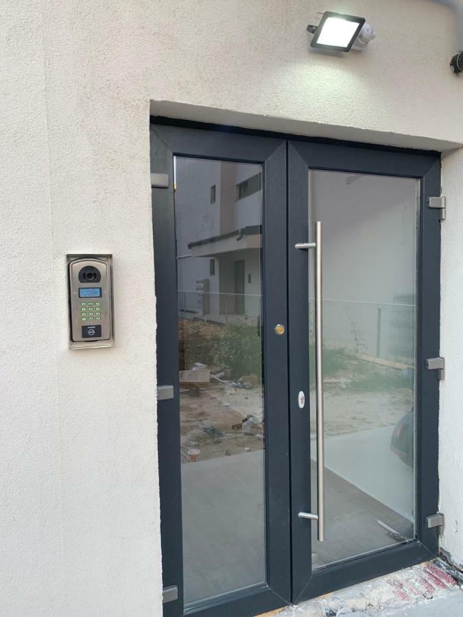 Garsoniera De La Mare Lägenhet Năvodari Exteriör bild