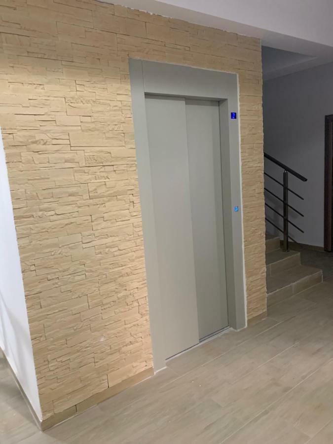 Garsoniera De La Mare Lägenhet Năvodari Exteriör bild