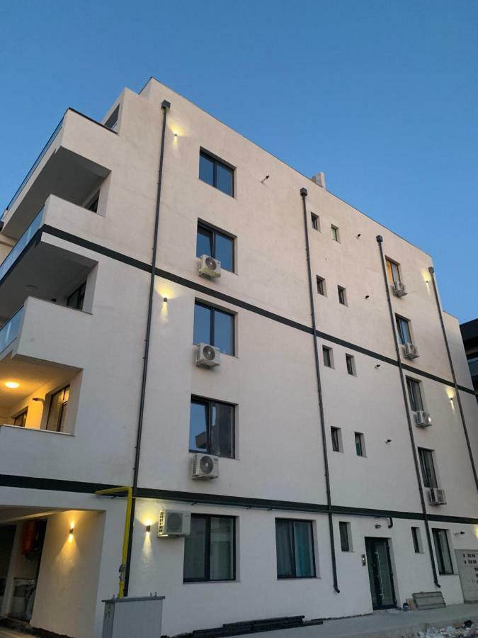 Garsoniera De La Mare Lägenhet Năvodari Exteriör bild